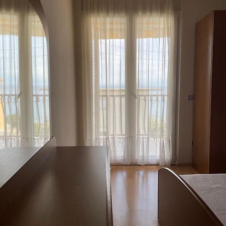 Apartment Iva Podstrana Esterno foto