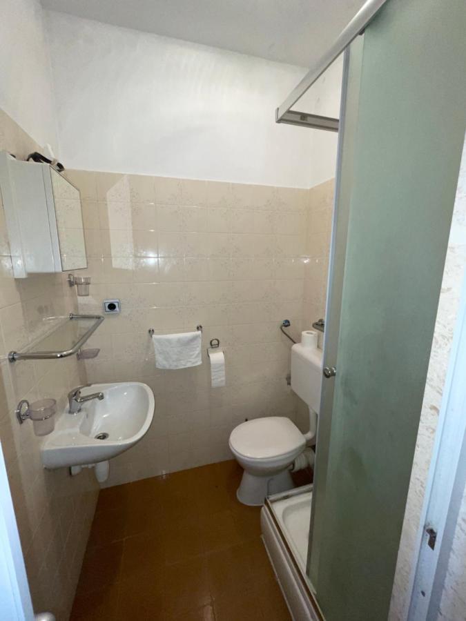 Apartment Iva Podstrana Esterno foto