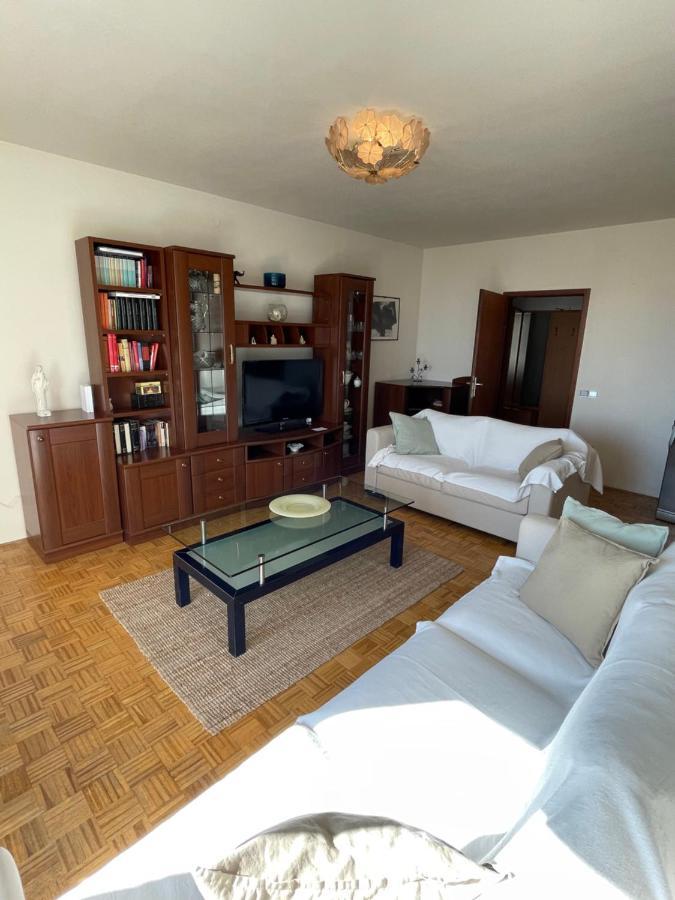 Apartment Iva Podstrana Esterno foto
